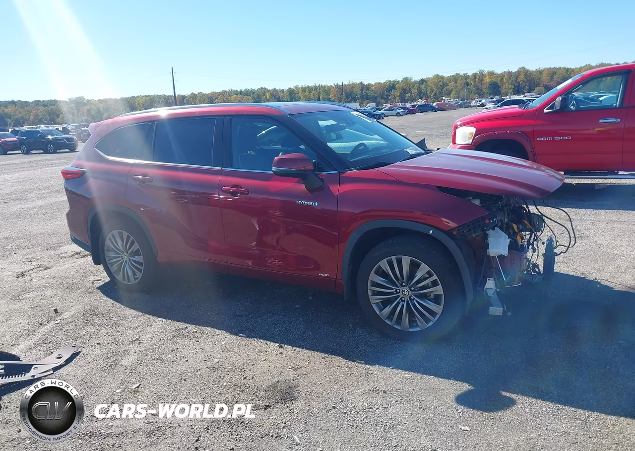 2021 Toyota Highlander Hybrid Platinum VIN:5TDEBRCH4MS043040 - 13