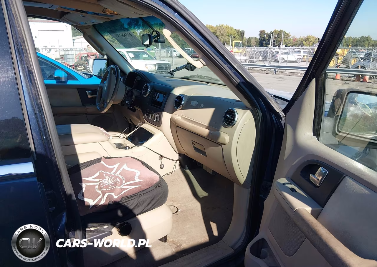 2003 Ford Expedition Xlt VIN:1FMRU15W63LA71765 - 5