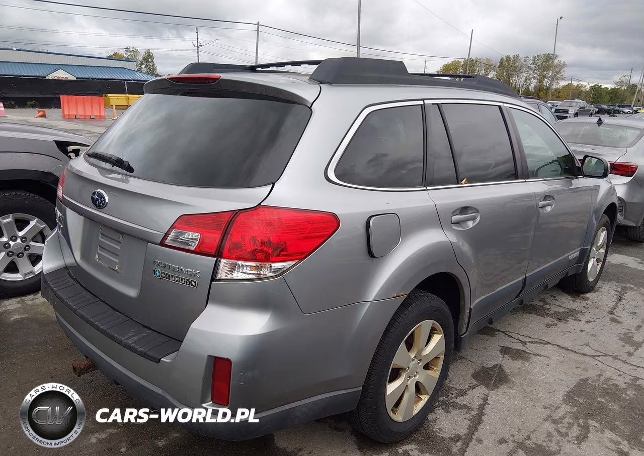 2011 Subaru Outback 2.5I Premium VIN:4S4BRCGC8B3341840 - 4