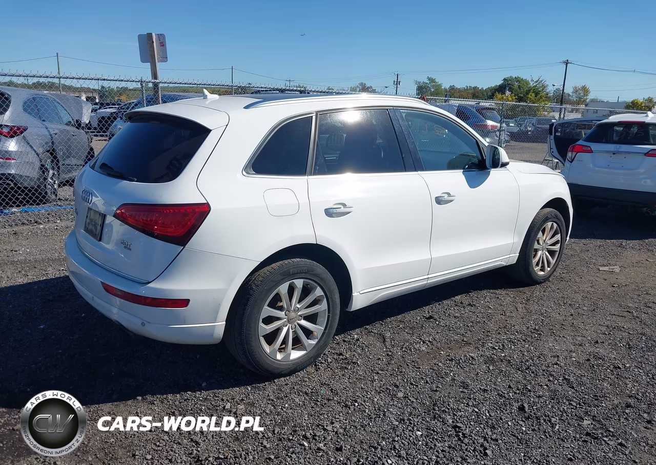 2015 Audi Q5 2.0T Premium VIN:WA1LFAFP1FA057598 - 4