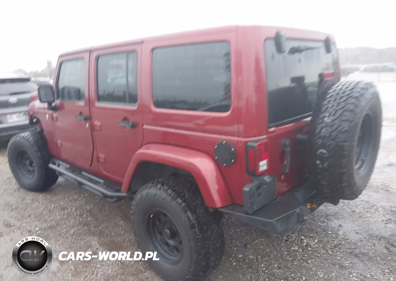 2012 Jeep Wrangler Unlimited Sahara VIN:1C4BJWEG4CL256479 - 3