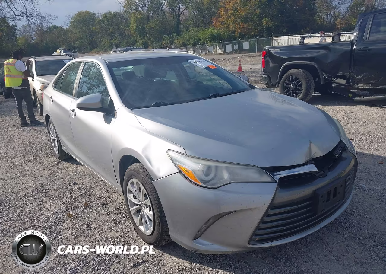 2016 Toyota Camry Le – zdjęcie 1 z 20