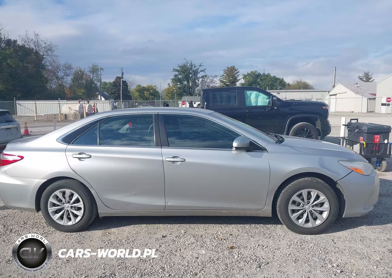 2016 Toyota Camry Le VIN:4T4BF1FK3GR584243 - 14