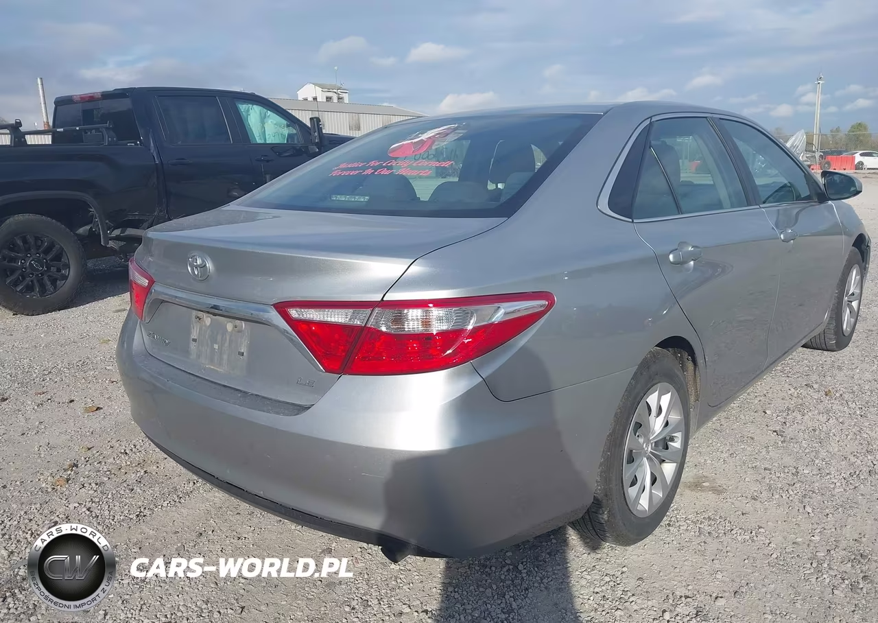 2016 Toyota Camry Le VIN:4T4BF1FK3GR584243 - 4