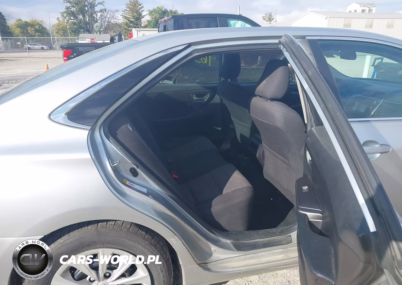 2016 Toyota Camry Le VIN:4T4BF1FK3GR584243 - 8