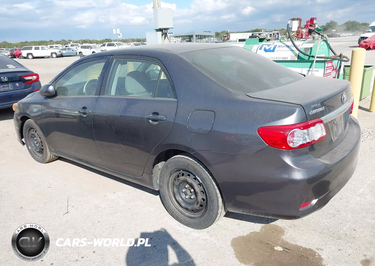 2013 Toyota Corolla Le VIN:5YFBU4EE2DP091597 - 3