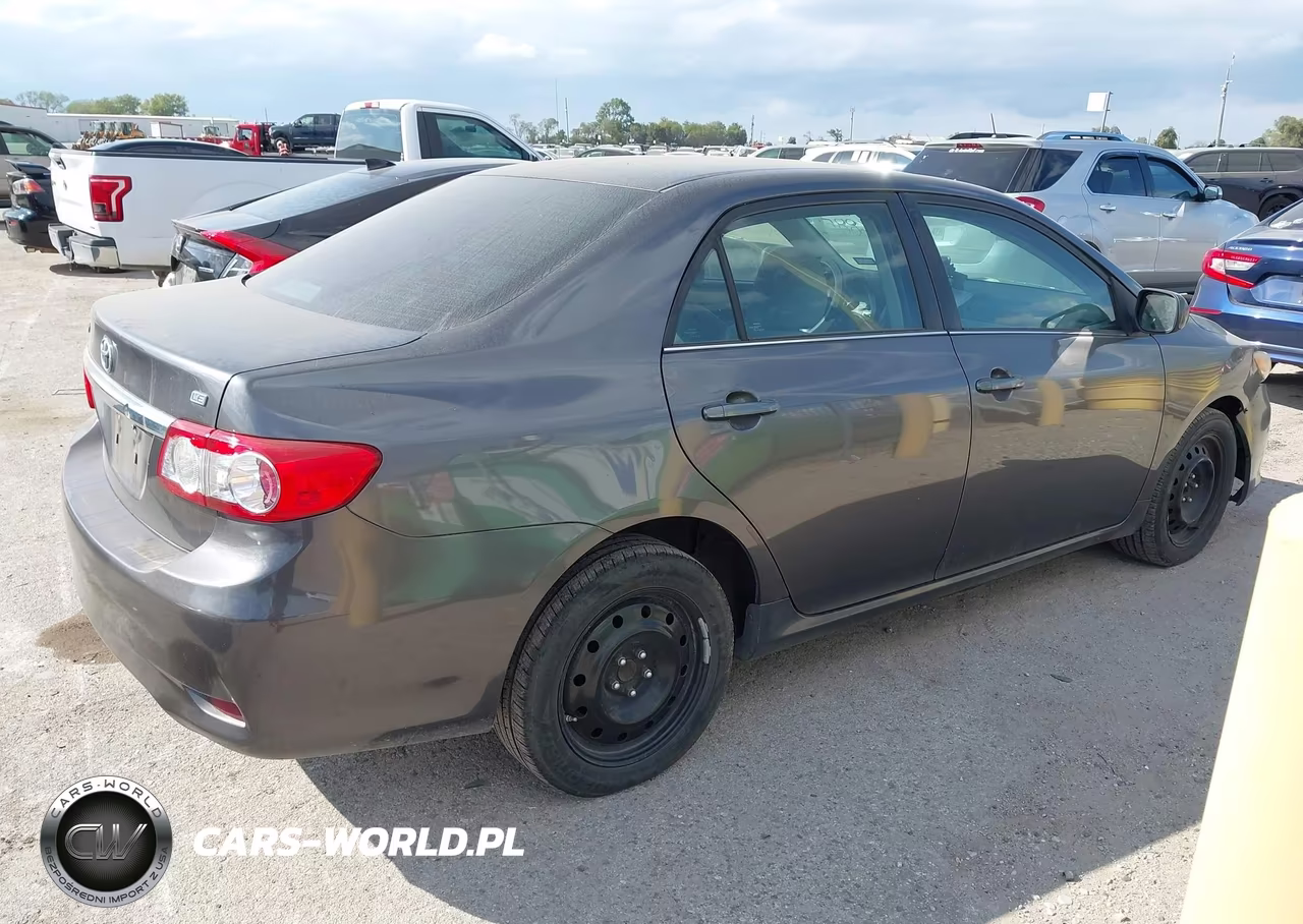 2013 Toyota Corolla Le VIN:5YFBU4EE2DP091597 - 4