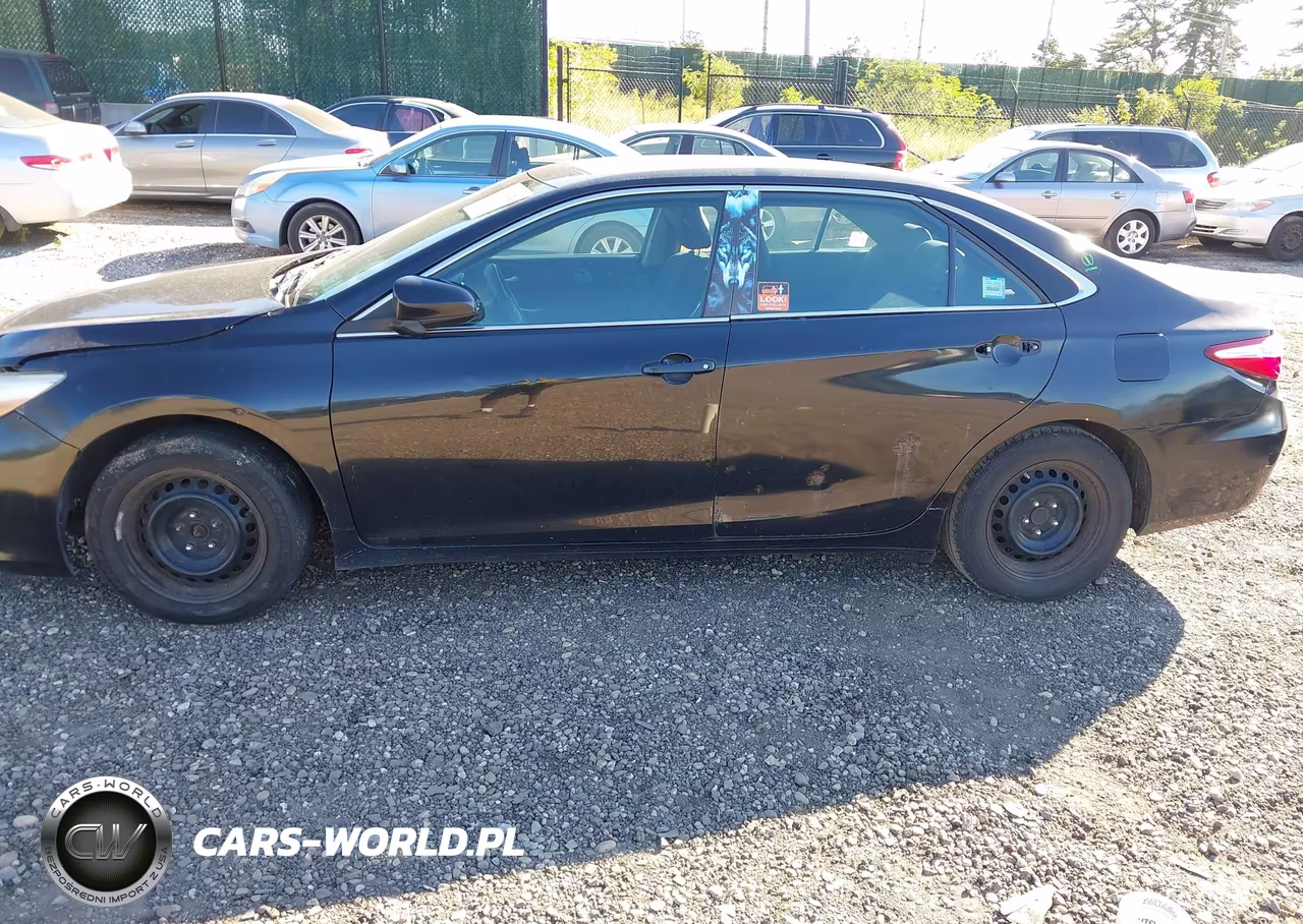 2016 Toyota Camry Hybrid Le VIN:4T1BD1FK7GU184136 - 14