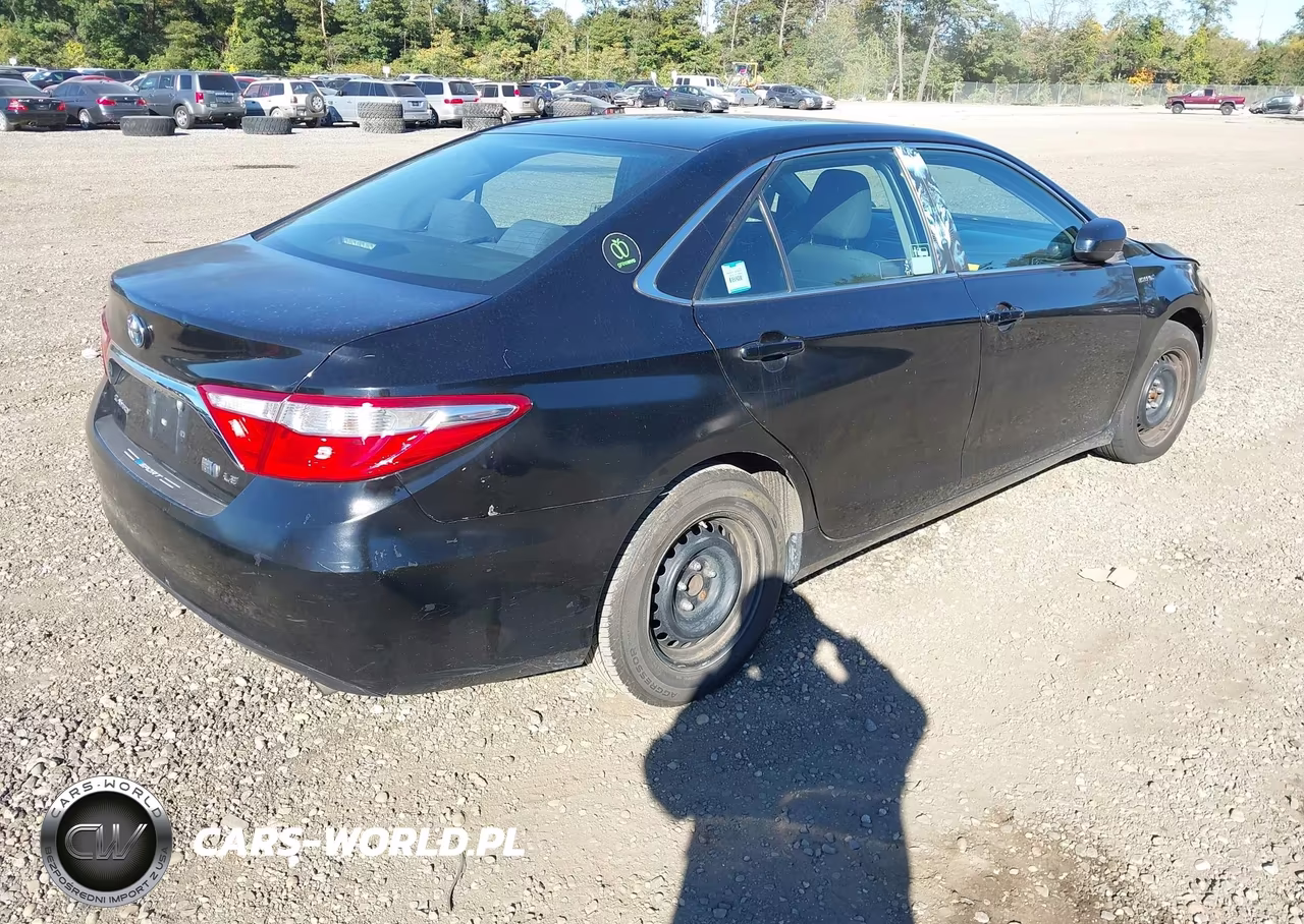 2016 Toyota Camry Hybrid Le VIN:4T1BD1FK7GU184136 - 4