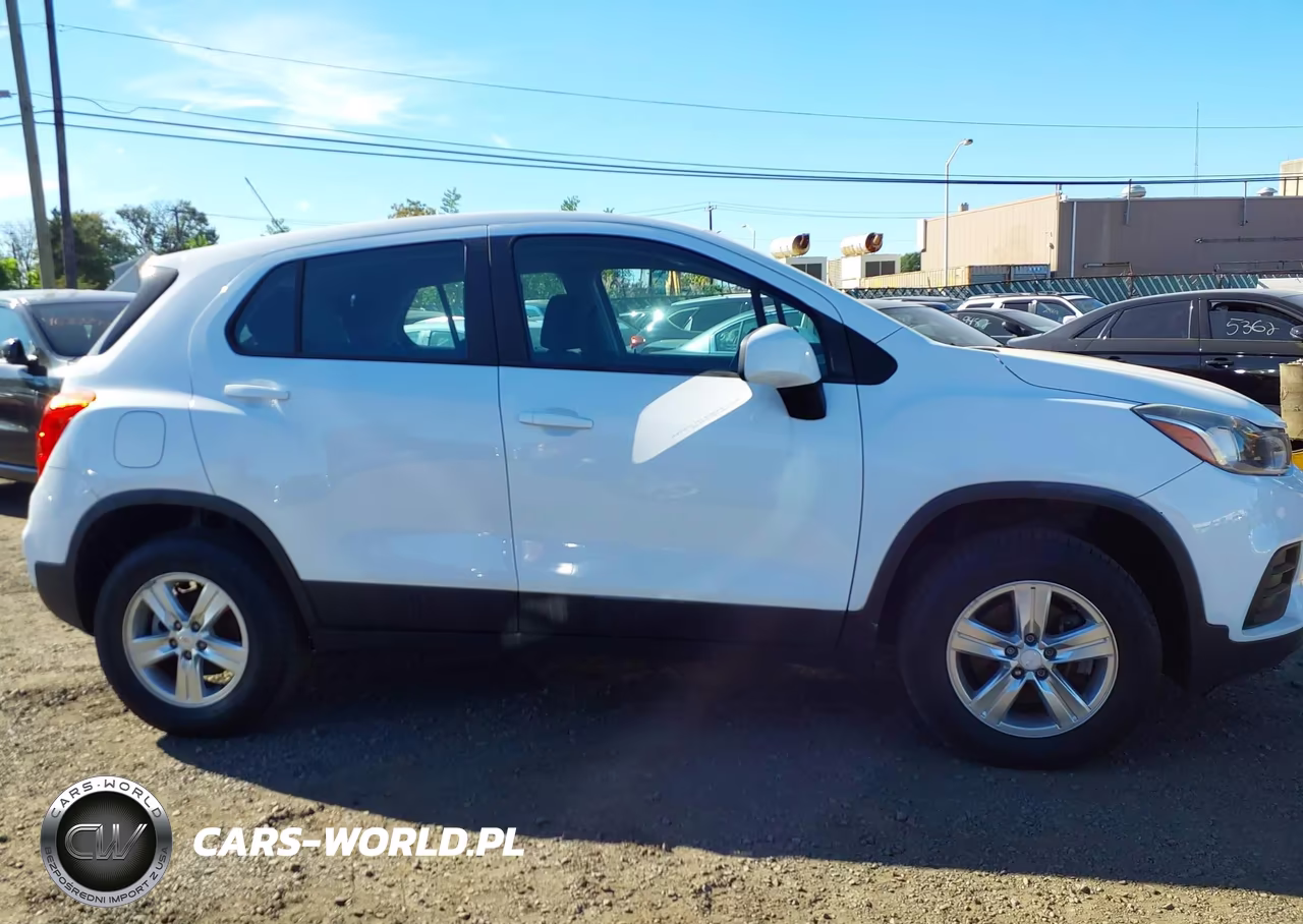 2019 Chevrolet Trax Ls VIN:3GNCJNSB9KL311462 - 13
