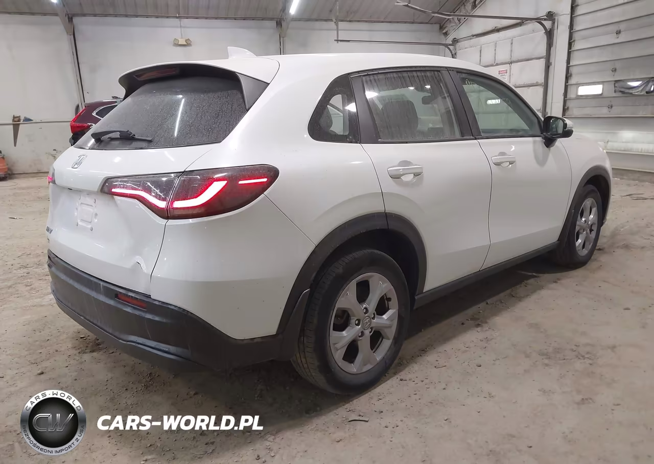 2023 Honda Hr-V Awd Lx VIN:3CZRZ2H31PM711845 - 4