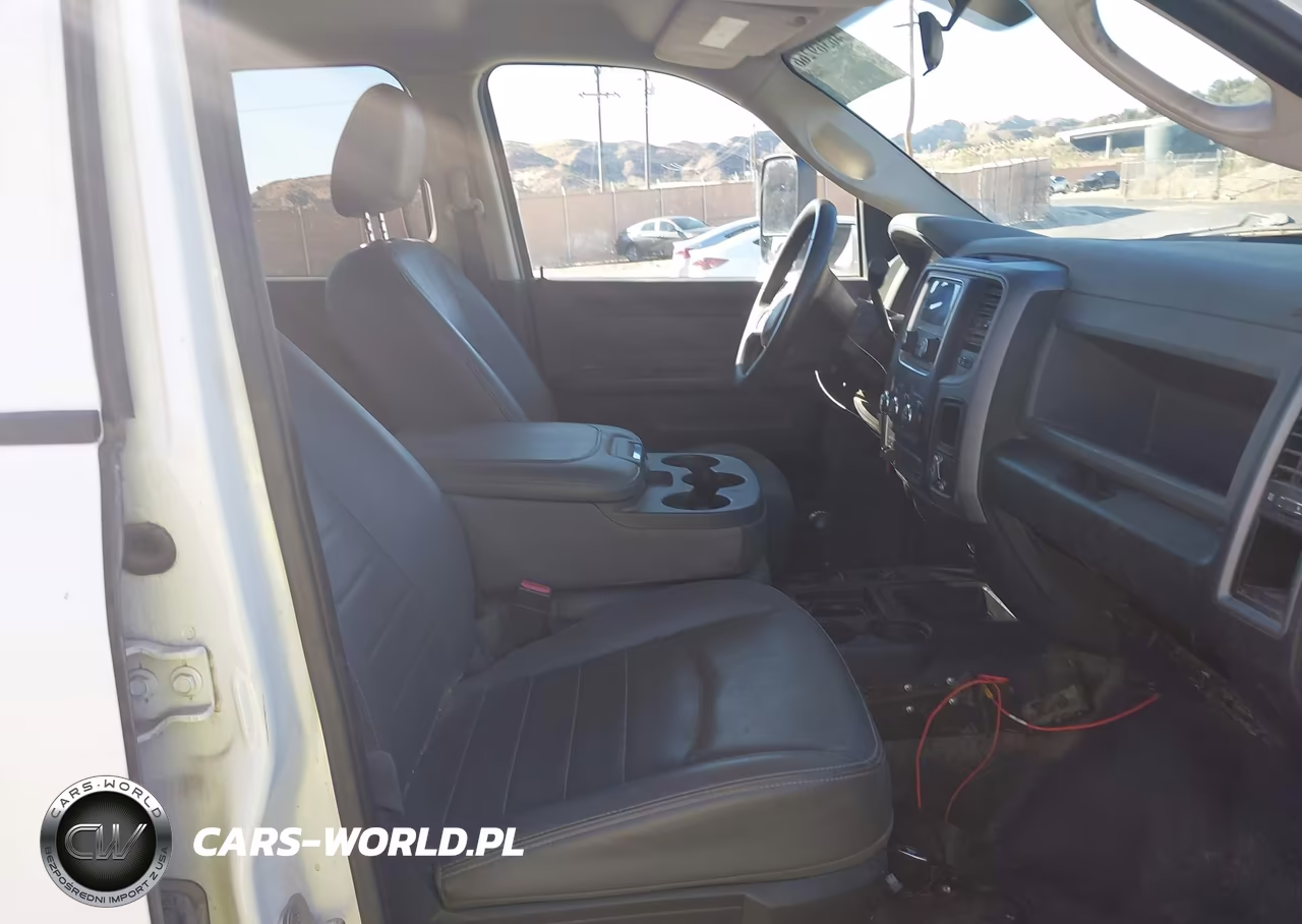 2014 Ram 3500 Chassis Tradesman-Slt-Laramie VIN:3C7WRTCJXEG312421 - 5