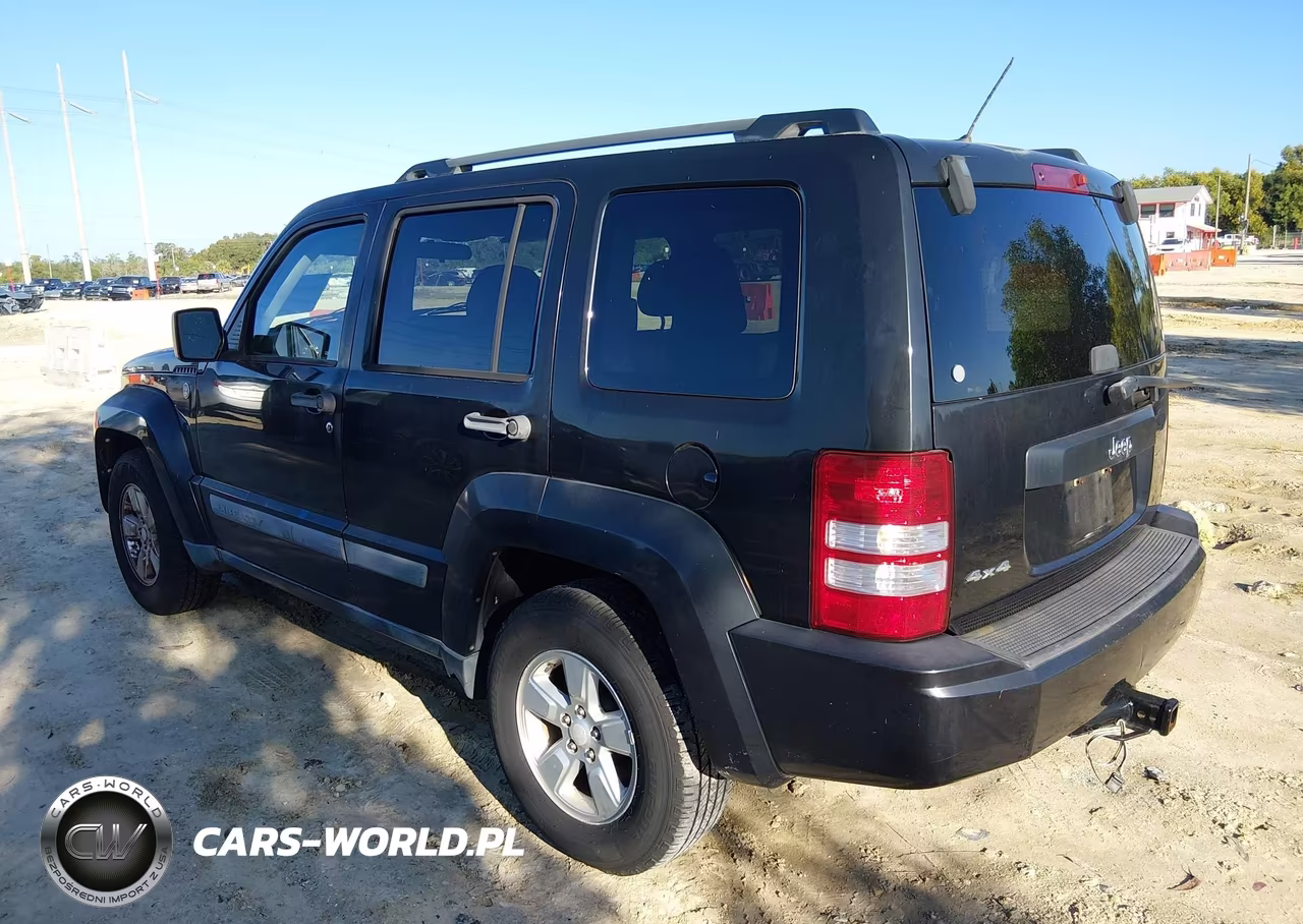 2010 Jeep Liberty Sport VIN:1J4PN2GK1AW166670 - 3