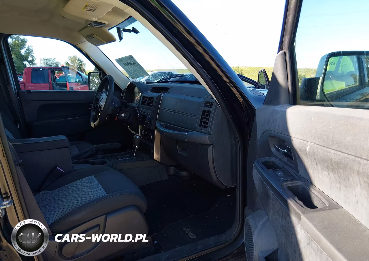 2010 Jeep Liberty Sport VIN:1J4PN2GK1AW166670 - 5