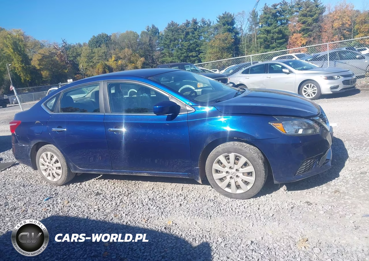 2016 Nissan Sentra S VIN:3N1AB7AP3GY212039 - 13