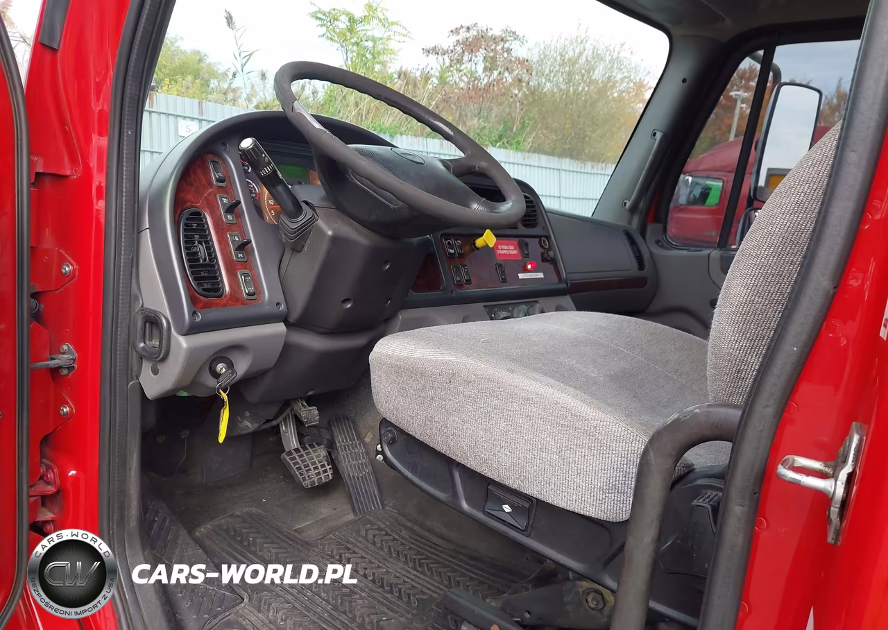 2017 Freightliner M2 106 VIN:1FVACXDT5HHHV8977 - 6