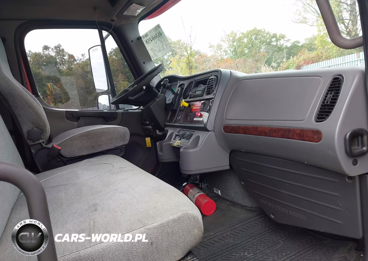 2017 Freightliner M2 106 VIN:1FVACXDT5HHHV8977 - 7