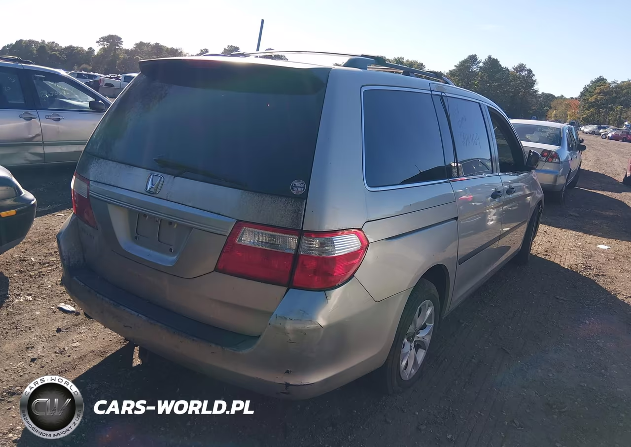 2006 Honda Odyssey Lx VIN:5FNRL38276B052581 - 4