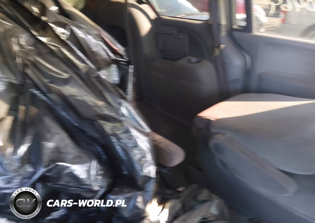 2006 Honda Odyssey Lx VIN:5FNRL38276B052581 - 8