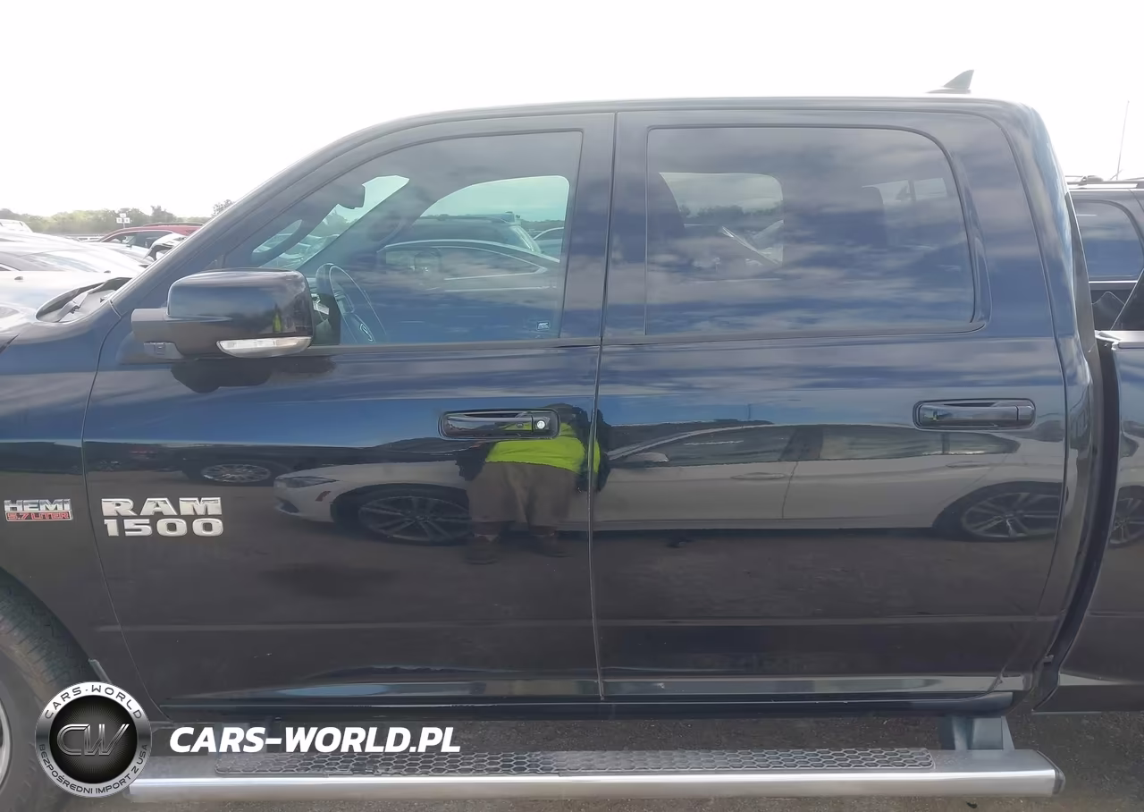 2015 Ram 1500 Sport VIN:1C6RR6MT4FS575713 - 15
