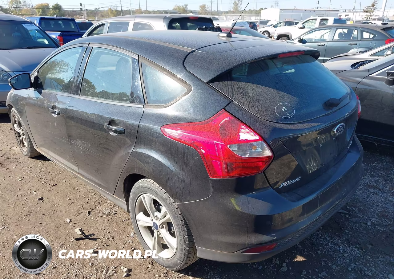 2014 Ford Focus Se VIN:1FADP3K24EL418568 - 3