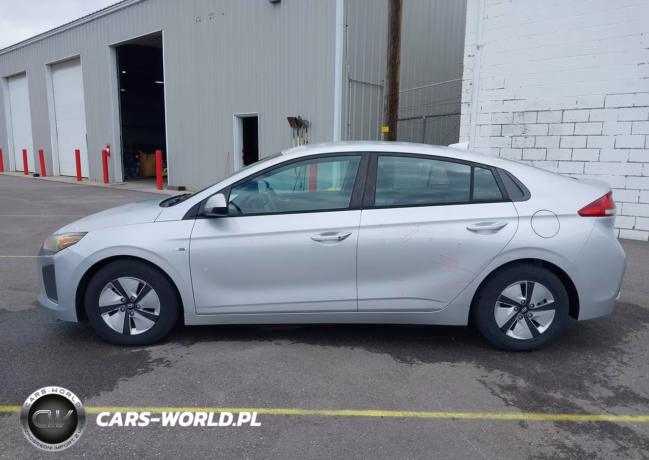 2018 Hyundai Ioniq Hybrid Blue VIN:KMHC65LC3JU076901 - 14