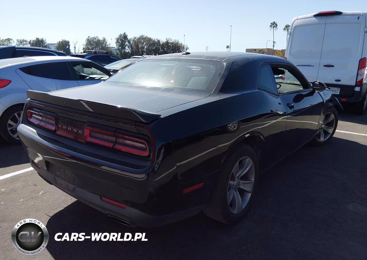 2018 Dodge Challenger Sxt VIN:2C3CDZAGXJH131150 - 4