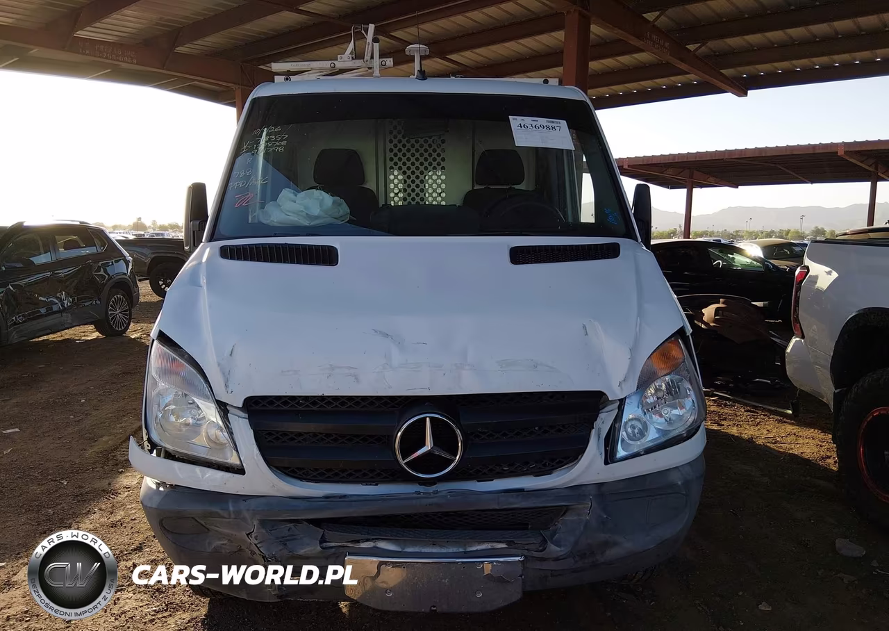 2012 Mercedes-Benz Sprinter 2500 Normal Roof VIN:WD3PE7CC2C5718357 - 12