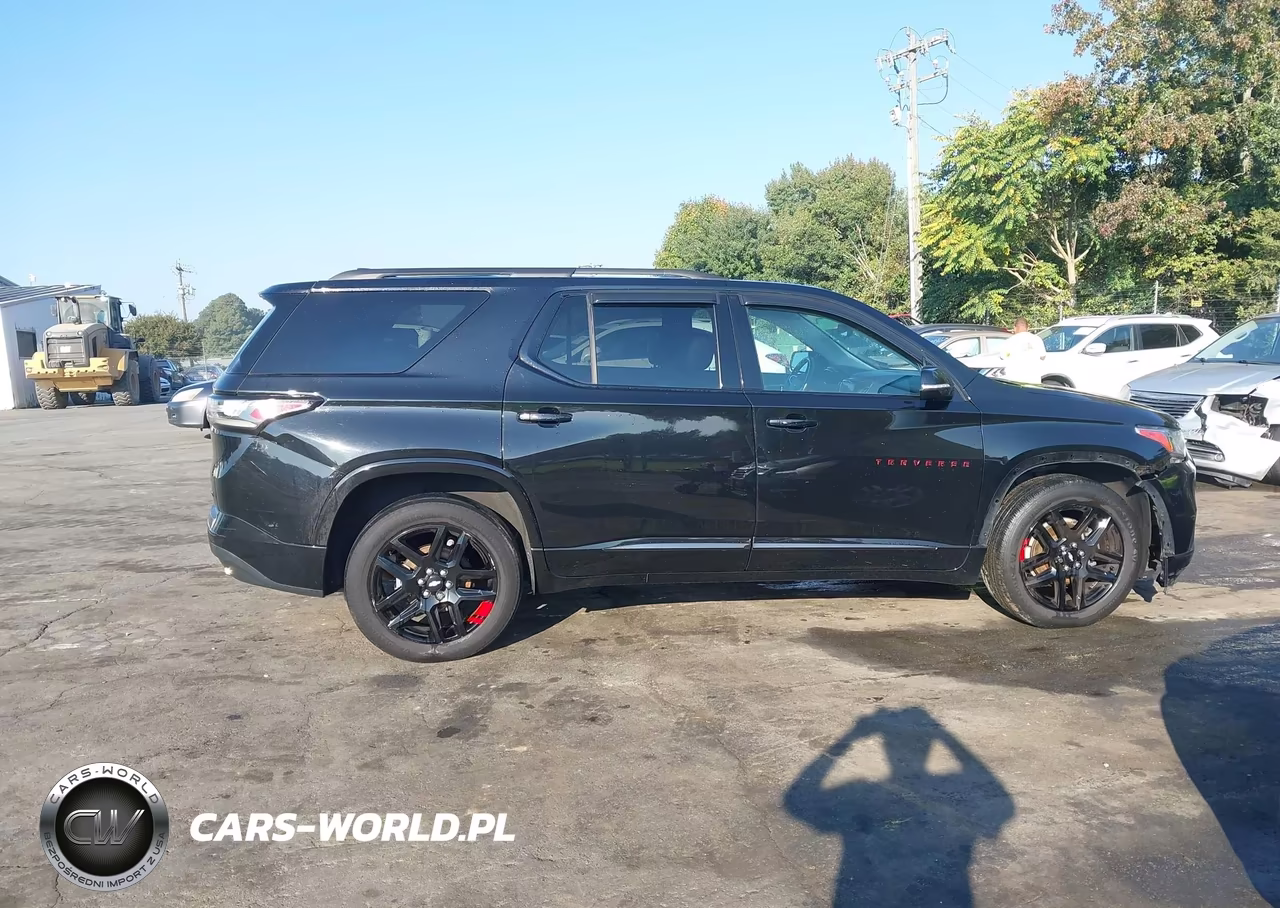2018 Chevrolet Traverse Premier VIN:1GNEVJKW9JJ121871 - 14