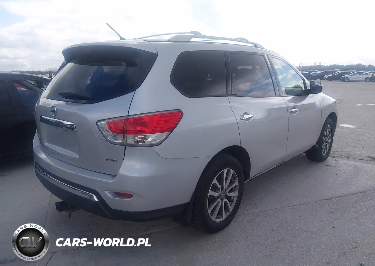 2015 Nissan Pathfinder S VIN:5N1AR2MM4FC678207 - 4