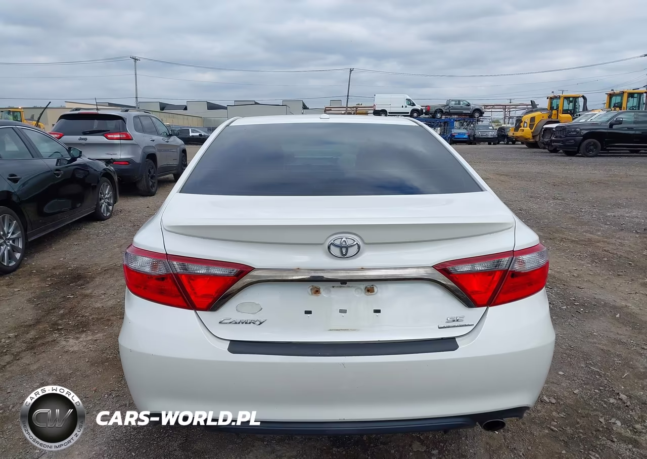 2016 Toyota Camry Se VIN:4T1BF1FK6GU178497 - 17