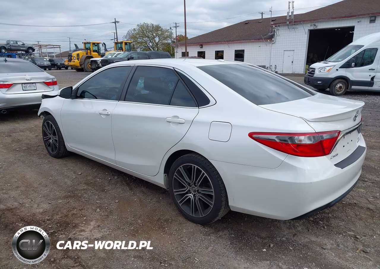 2016 Toyota Camry Se VIN:4T1BF1FK6GU178497 - 3