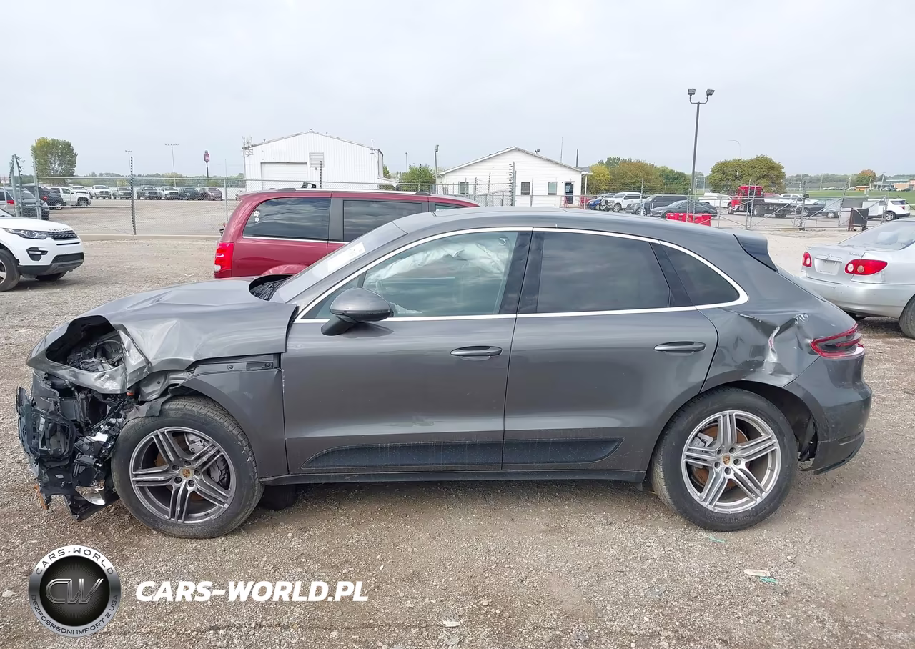 2016 Porsche Macan S VIN:WP1AB2A59GLB42682 - 14