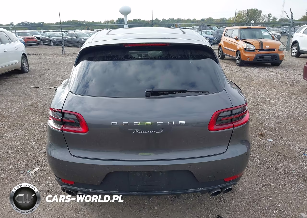 2016 Porsche Macan S VIN:WP1AB2A59GLB42682 - 16