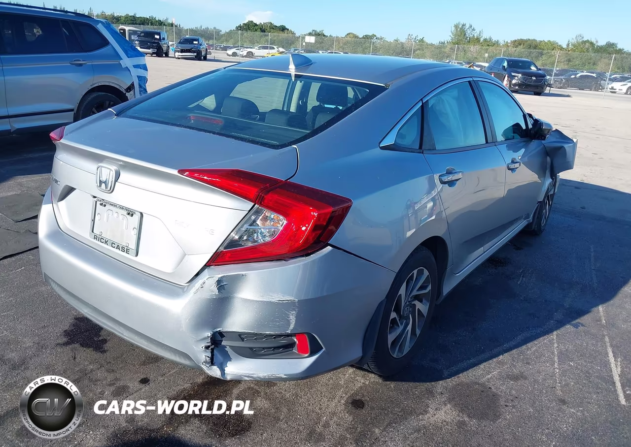 2018 Honda Civic Ex VIN:19XFC2F76JE043638 - 4