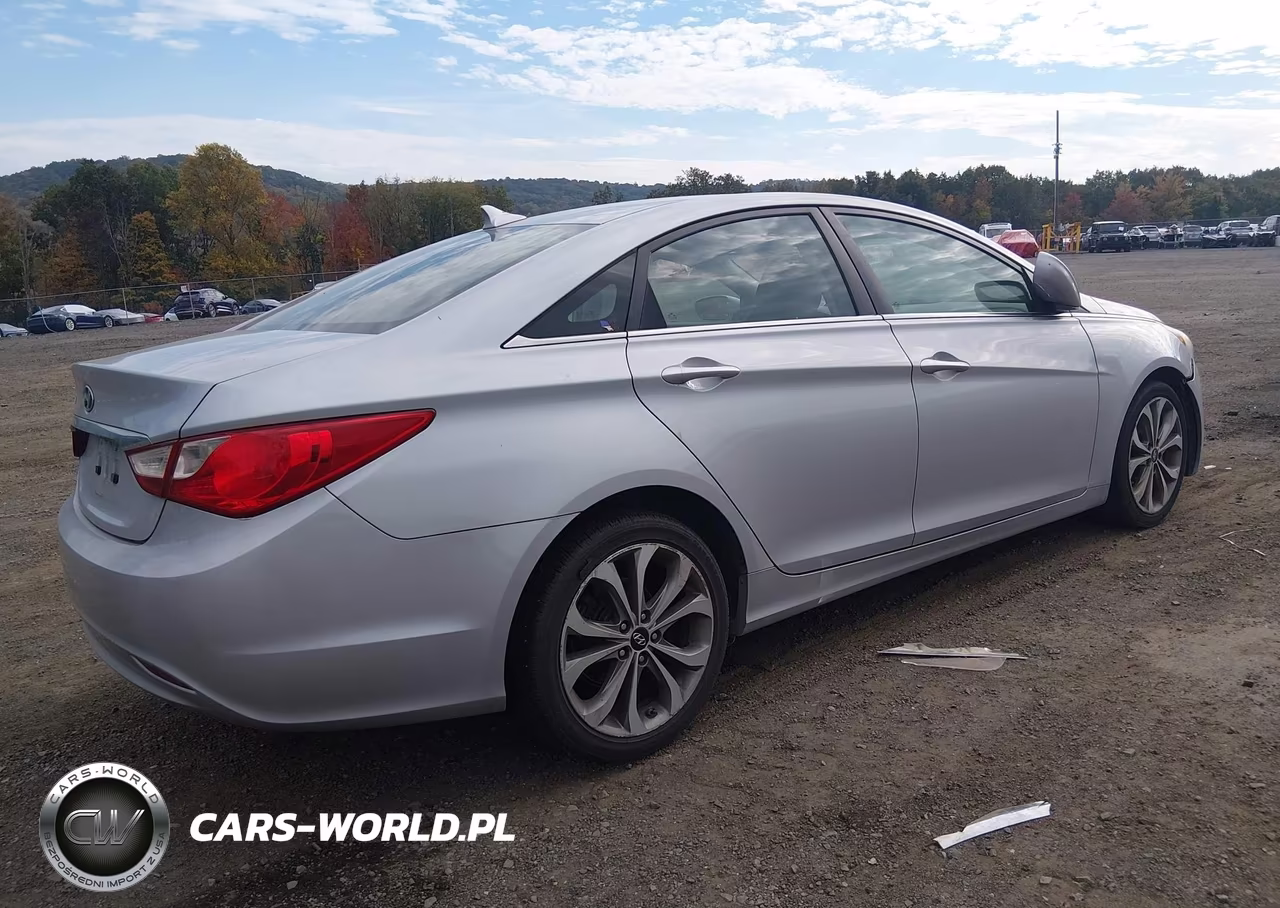 2011 Hyundai Sonata Gls VIN:5NPEB4AC3BH037145 - 4