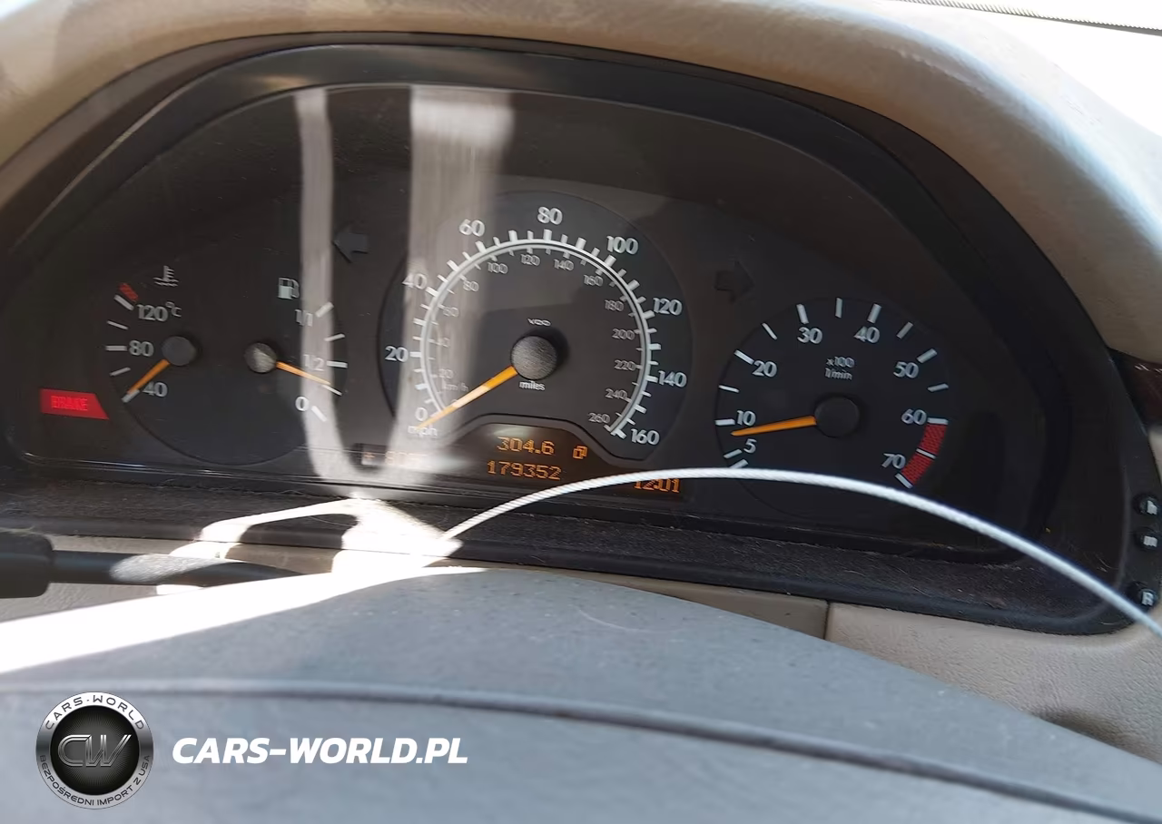 1999 Mercedes-Benz E 320 VIN:WDBJF65H3XA864564 - 7