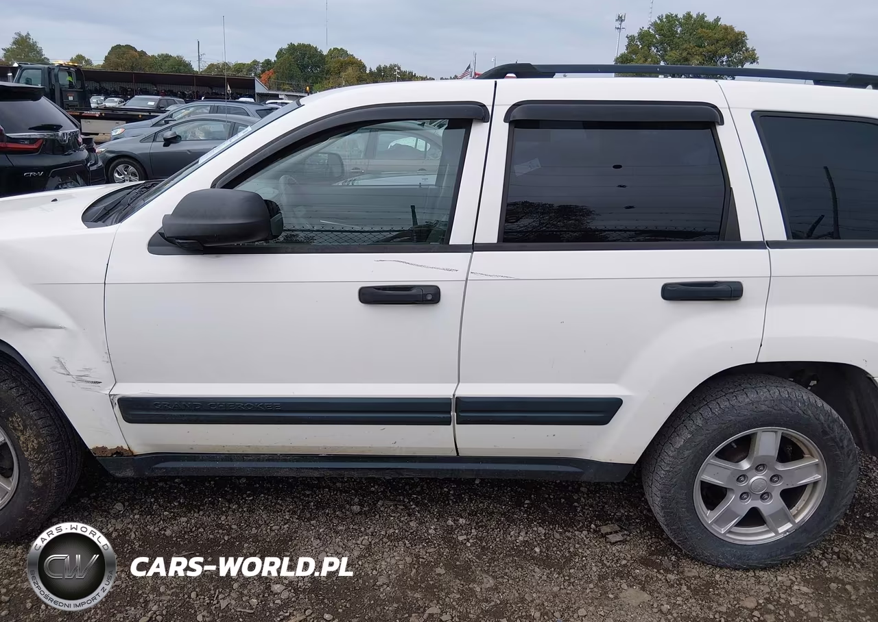 2005 Jeep Grand Cherokee Laredo VIN:1J4GR48K65C707685 - 15