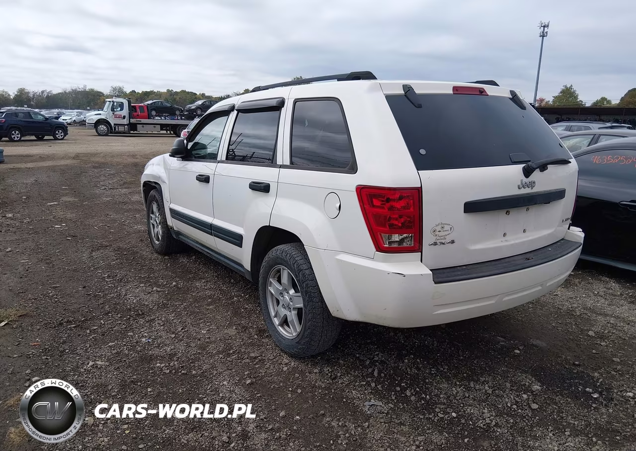 2005 Jeep Grand Cherokee Laredo VIN:1J4GR48K65C707685 - 3