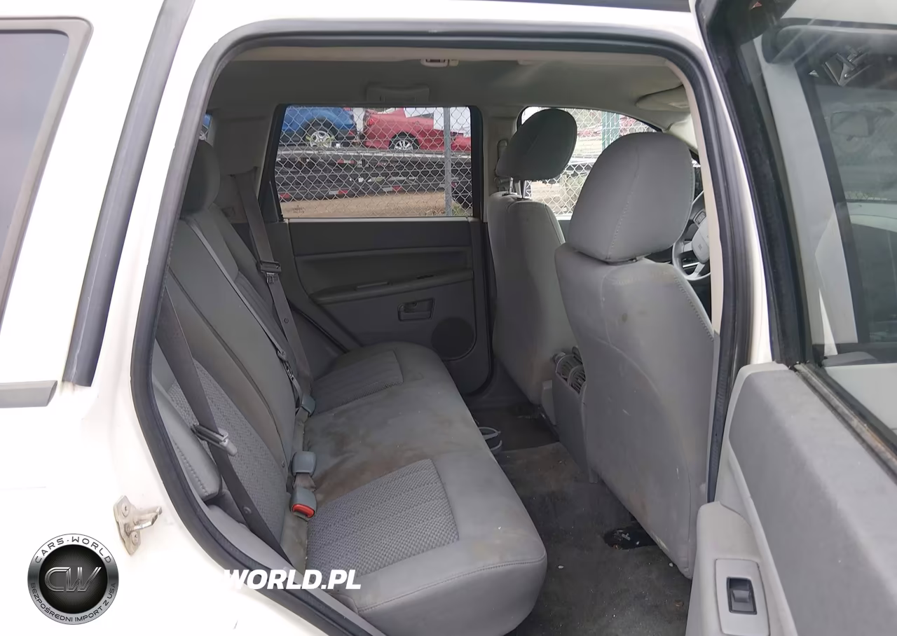 2005 Jeep Grand Cherokee Laredo VIN:1J4GR48K65C707685 - 8
