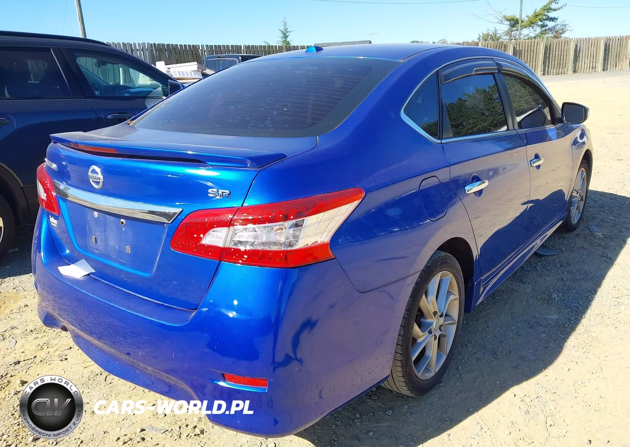 2015 Nissan Sentra Sr VIN:3N1AB7AP2FY336012 - 4