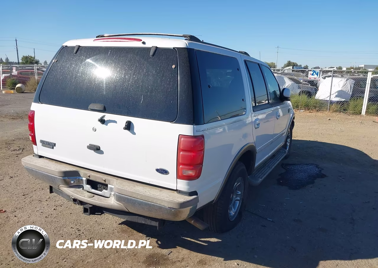 2001 Ford Expedition Eddie Bauer VIN:1FMPU18L81LA93384 - 4