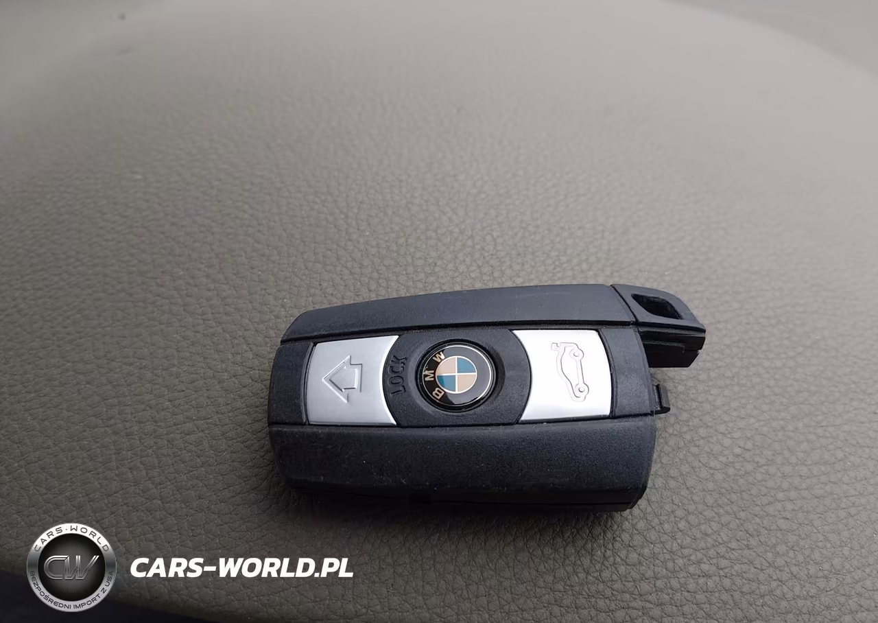 2006 BMW 750Li VIN:WBAHN83566DT27902 - 11