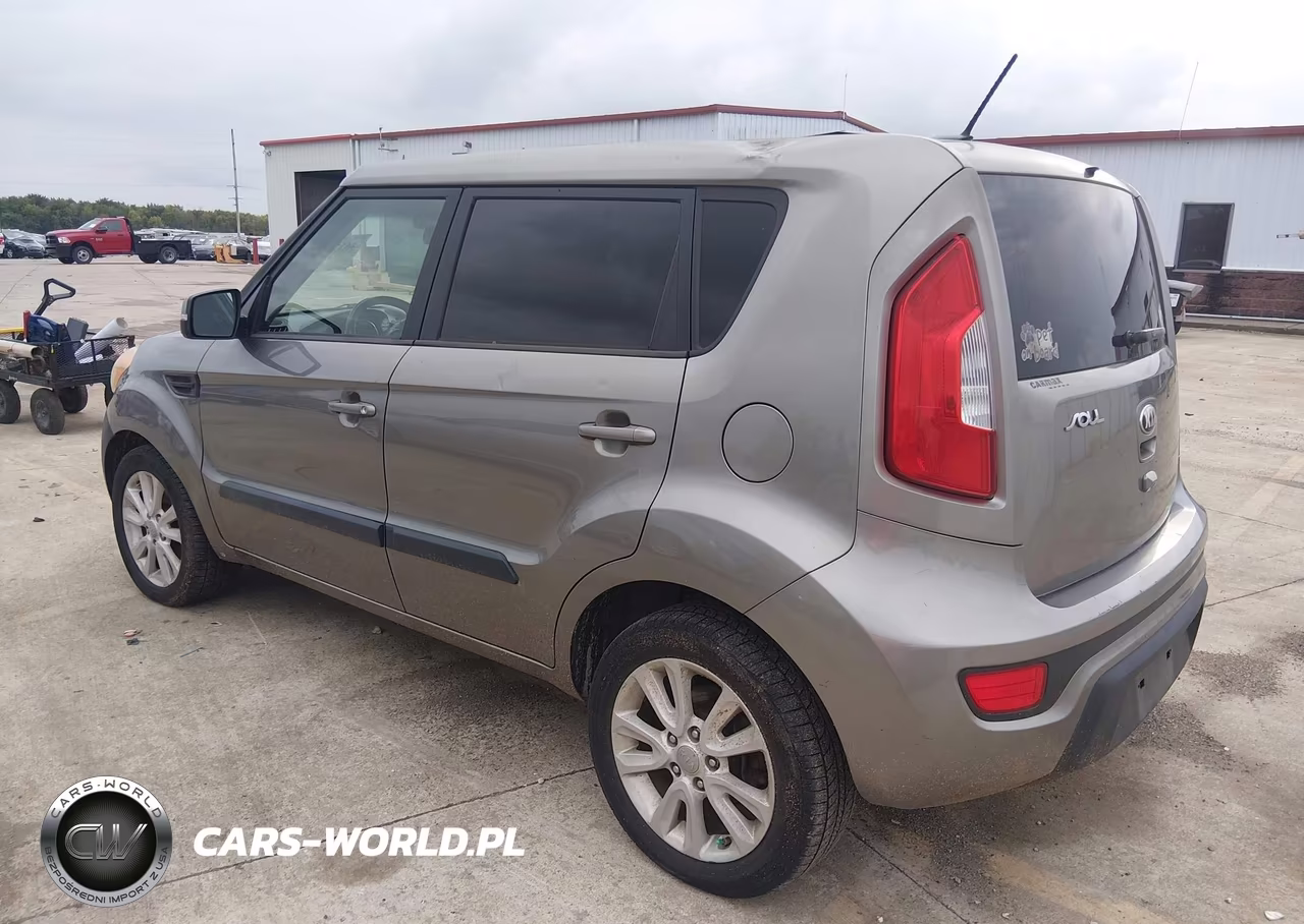 2013 Kia Soul + VIN:KNDJT2A60D7583970 - 3
