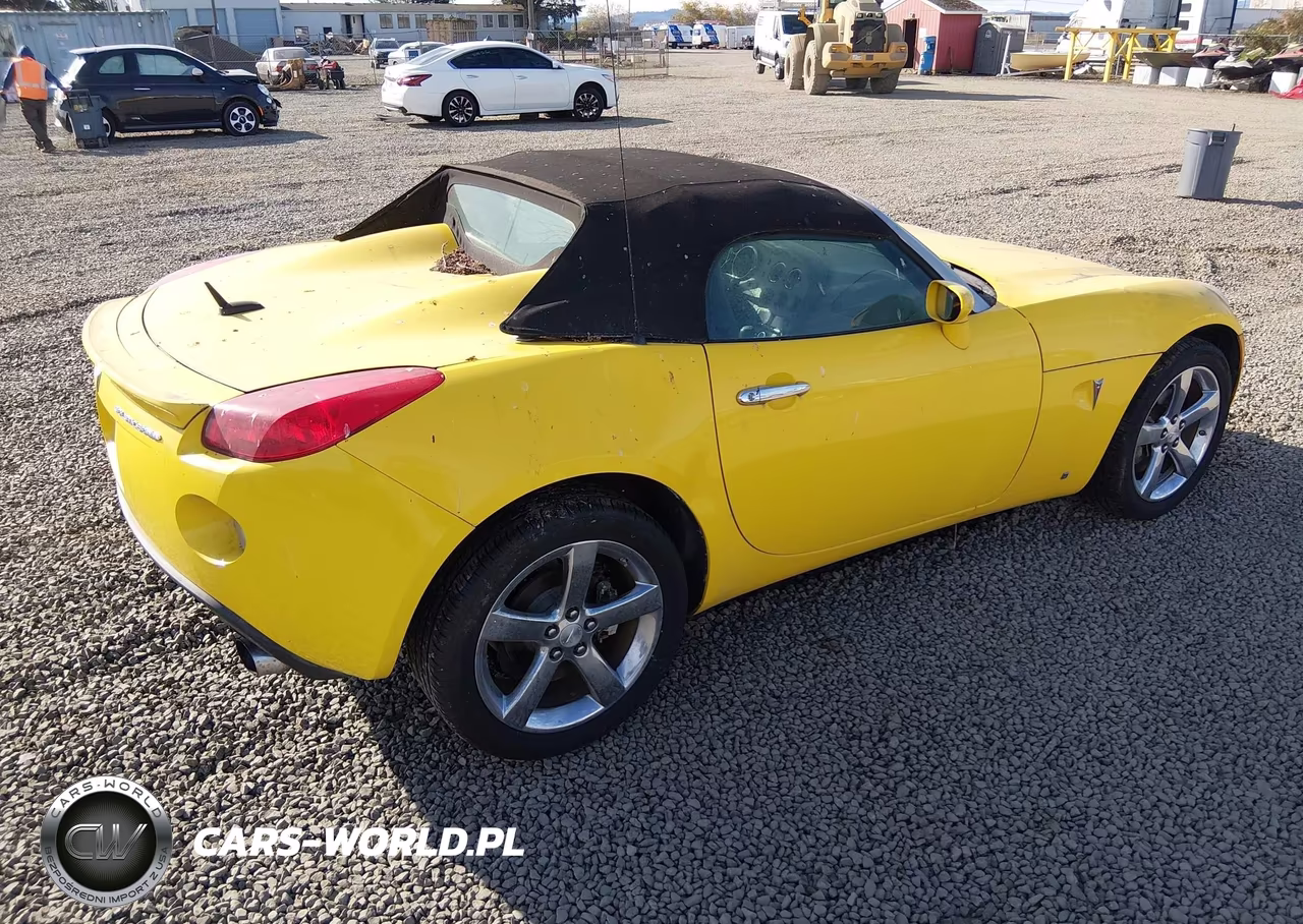 2008 Pontiac Solstice VIN:1G2MG35X28Y100977 - 4