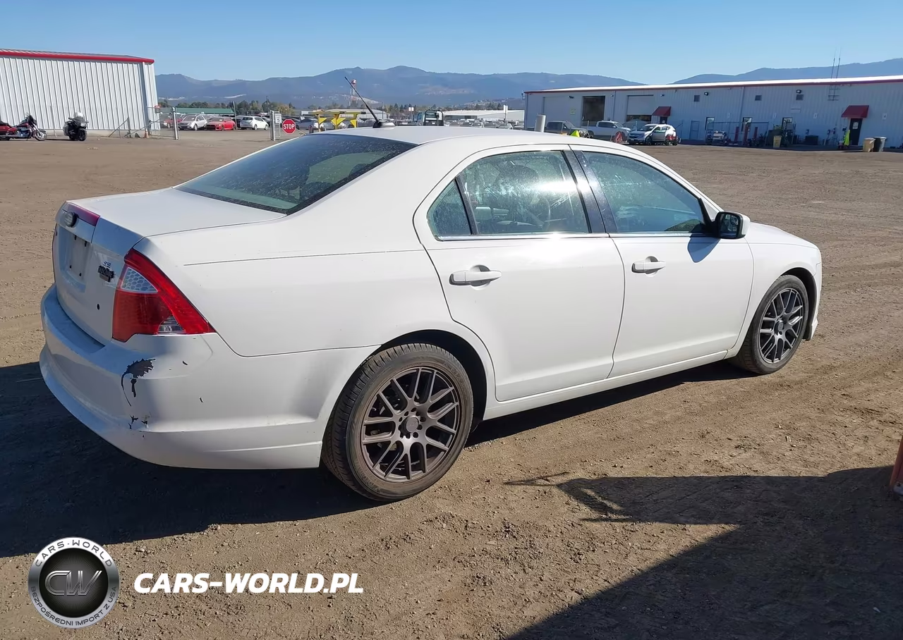 2011 Ford Fusion Se VIN:3FAHP0HA1BR158044 - 4