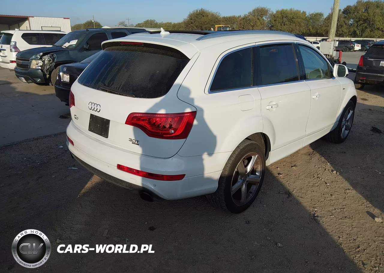2014 Audi Q7 3.0T S Line Prestige VIN:WA1DGBFE7ED016511 - 4