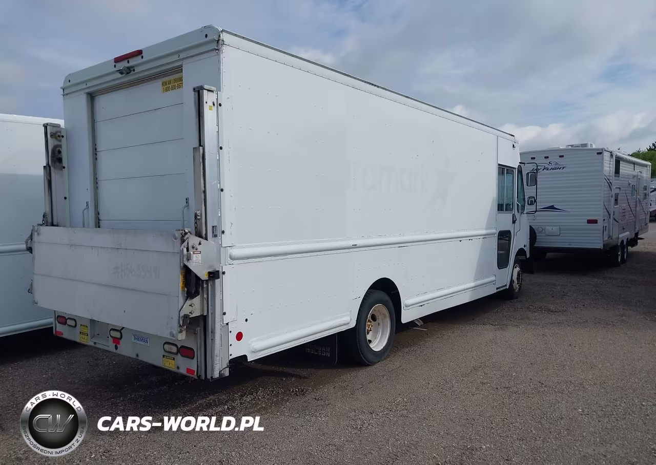2010 Freightliner Chassis M Line Walk-In Van VIN:4UZAAPDU7ACAS1613 - 4