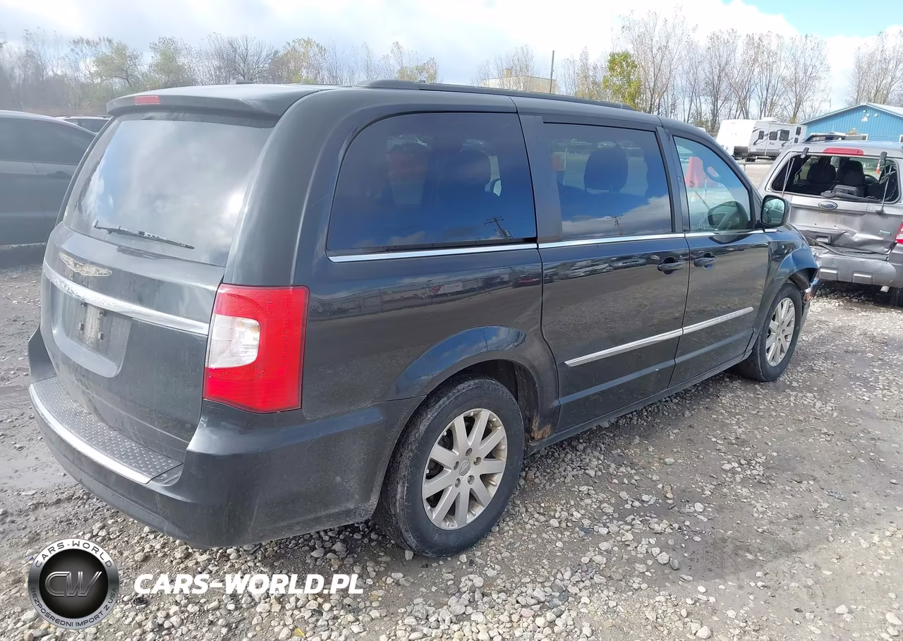 2013 Chrysler Town & Country Touring VIN:2C4RC1BG5DR560249 - 4