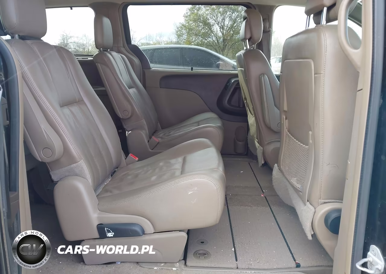 2013 Chrysler Town & Country Touring VIN:2C4RC1BG5DR560249 - 8